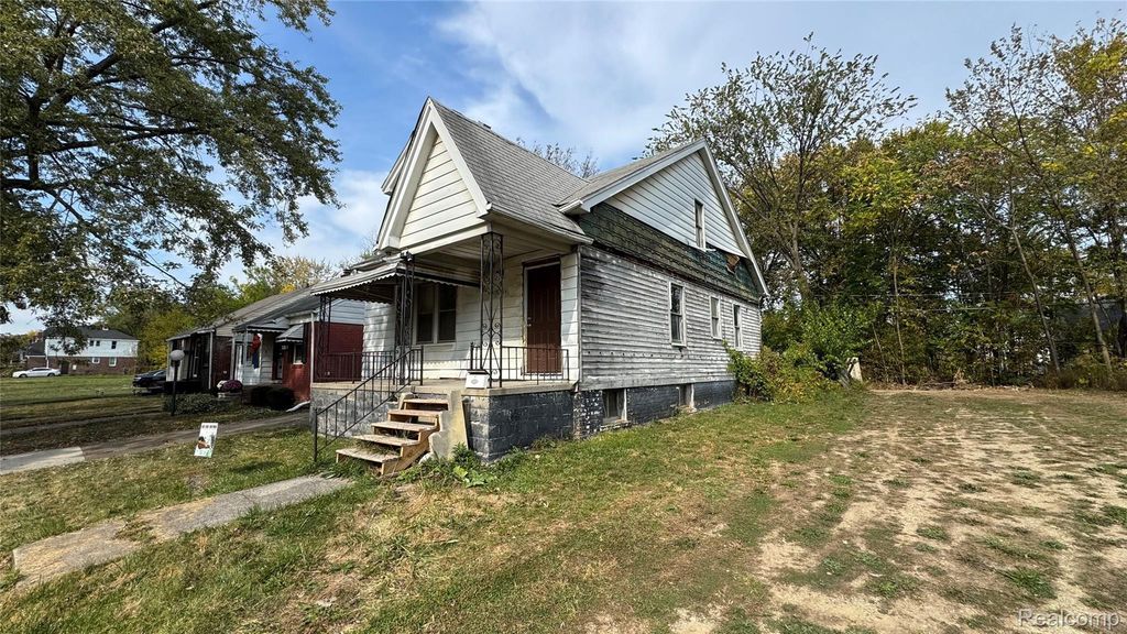 15039 Mapleridge Street, Detroit city