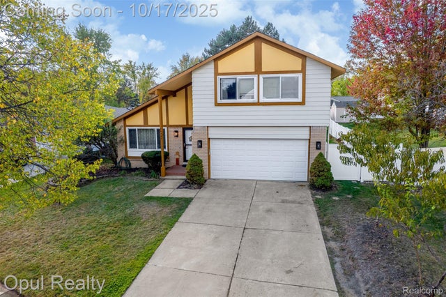 24397 Kings Pointe, Novi city