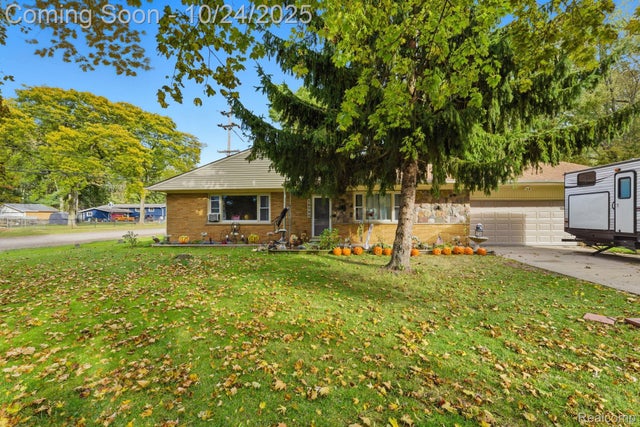 38990 Lanse Creuse Street, Harrison charter township