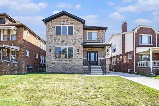 7634 Pinehurst Street, Dearborn city