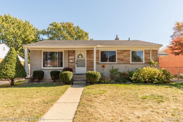 1226 Shenandoah Drive, Clawson city