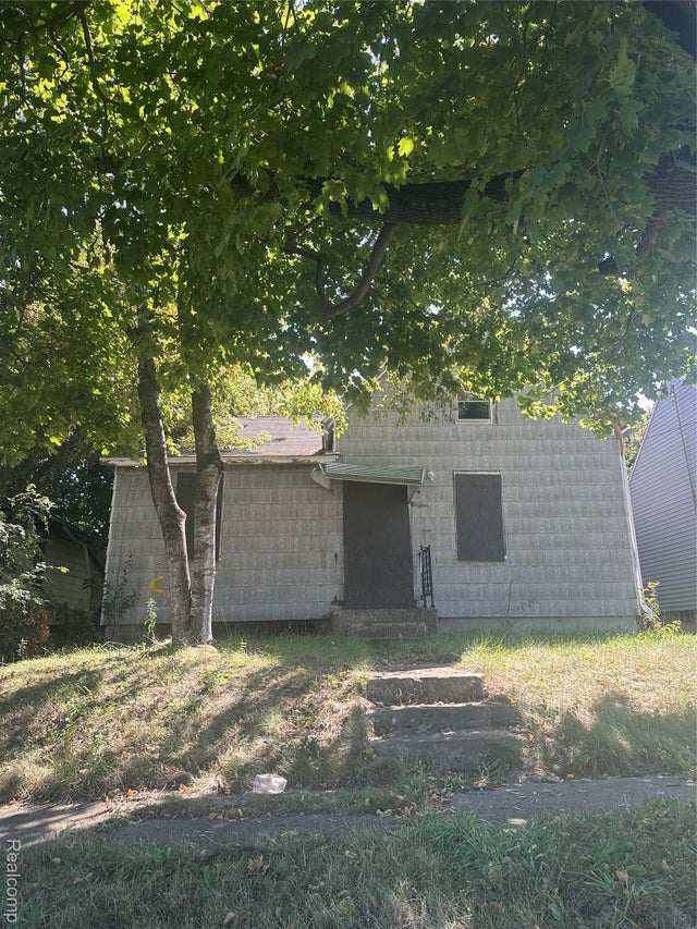 2433 Brown Street, Flint city