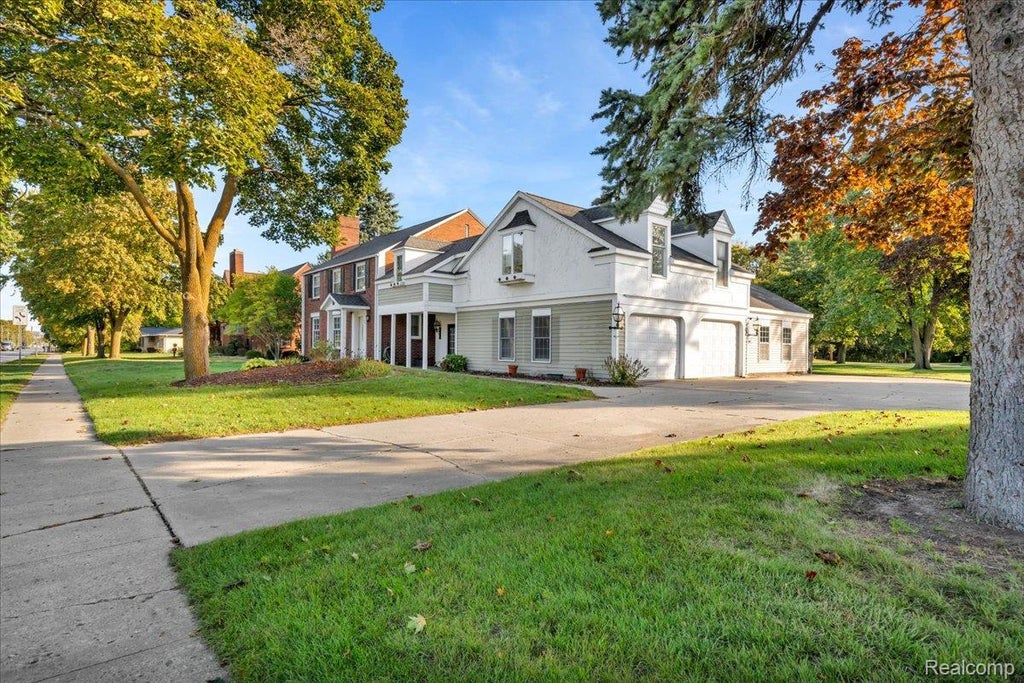 26 N Beck Street, Huron township