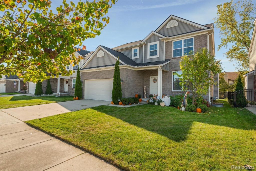 20330 Rambling Drive, Clinton Township