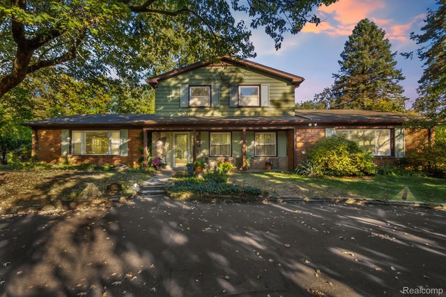 6950 Killarney Drive, Troy city