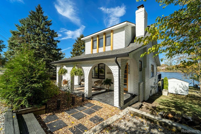 6606 Leytonstone Boulevard, West Bloomfield charter township