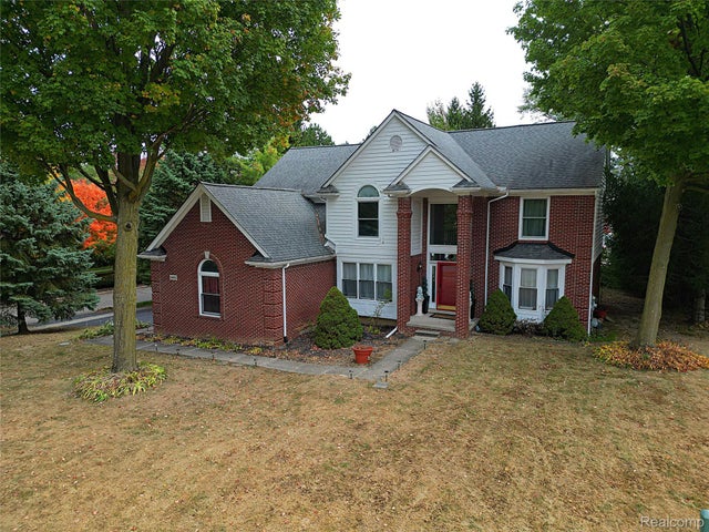 39405 Windsome Drive, Northville city