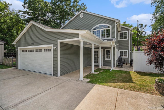 3280 Chambourne Street, Commerce charter township