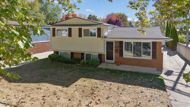 496 Langley Boulevard, Clawson city