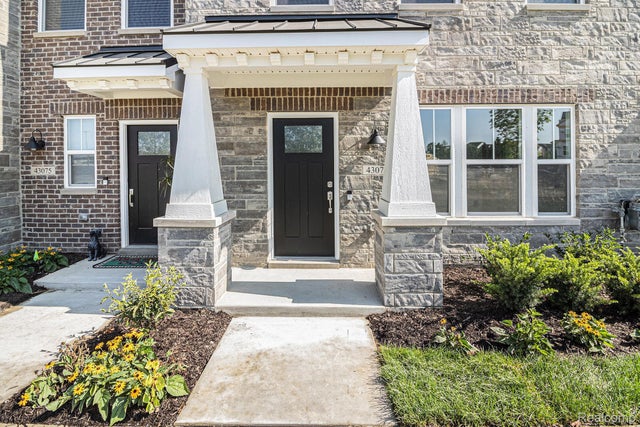 43071 Atwood Avenue, Novi city