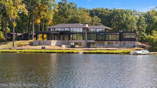 3515 Brookside Drive, Bloomfield charter township