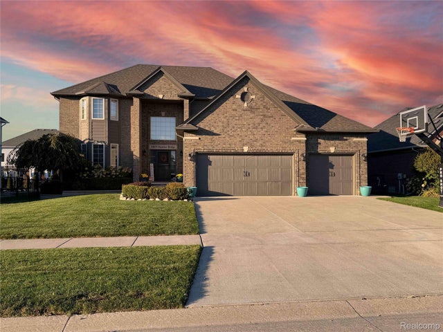 18039 Humber Bridge Drive, Macomb township