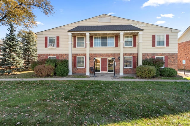 817 W Maple Road, Clawson city