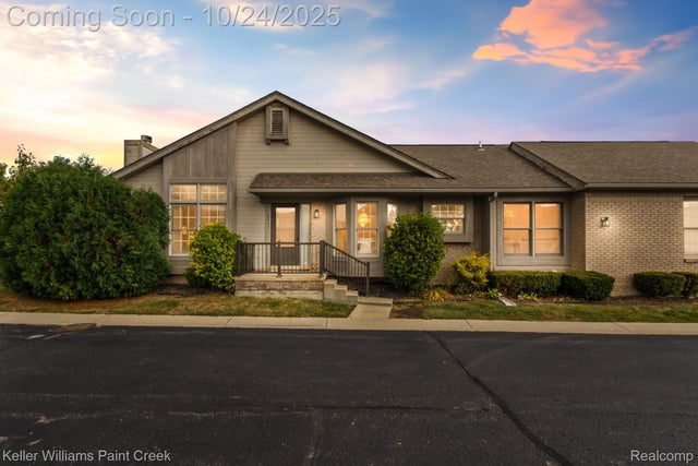 2503 Westmont Circle, Sterling Heights city