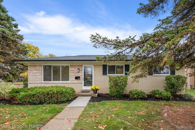 13386 Winona Drive, Sterling Heights city