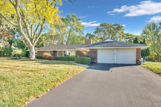 1597 Northumberland Drive, Rochester city