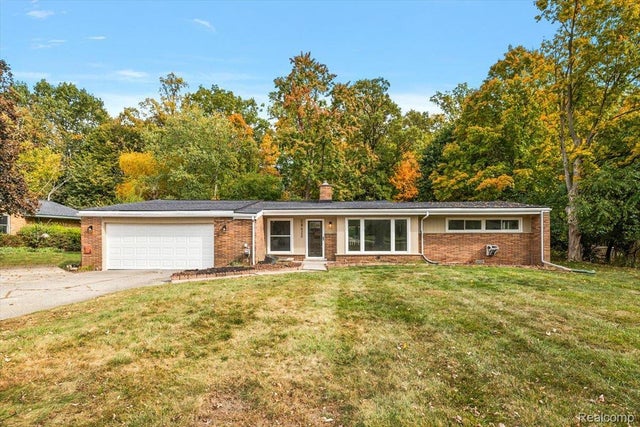 28422 Cumberland Drive, Farmington Hills city