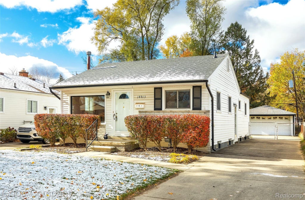 18913 Gillman Street, Livonia city