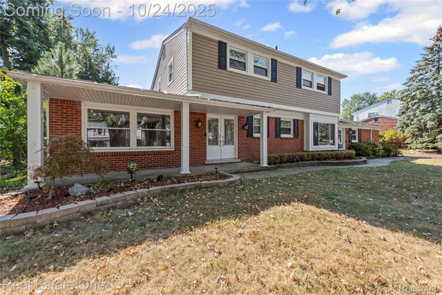 26641 Greythorne Trail, Farmington Hills city