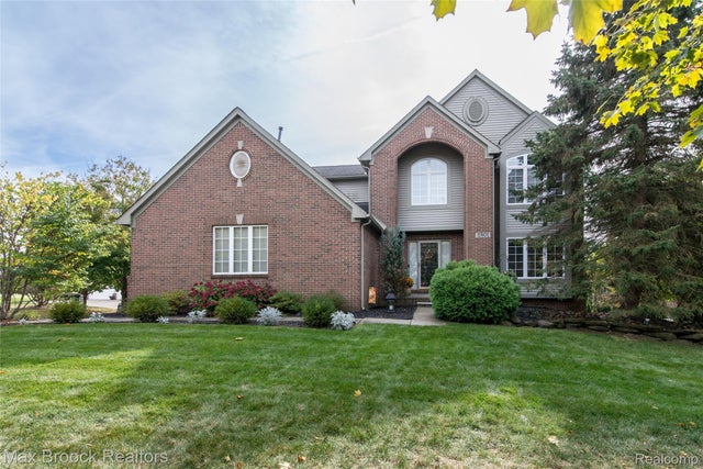 2801 Augusta Drive, Commerce charter township
