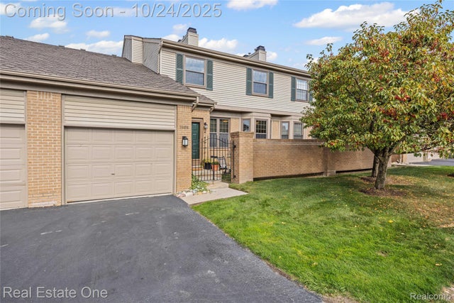 38494 Windsor 54, Farmington Hills city
