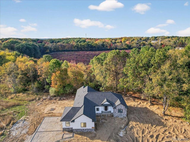 4050 Metamora Ridge Drive Ridge, Metamora village