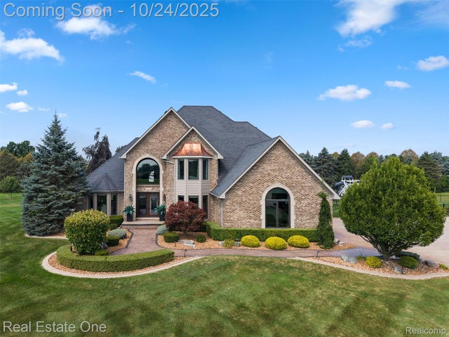 59089 Kunstman Road, Ray township