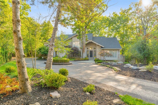 3277 Bloomfield Park Drive, West Bloomfield charter township