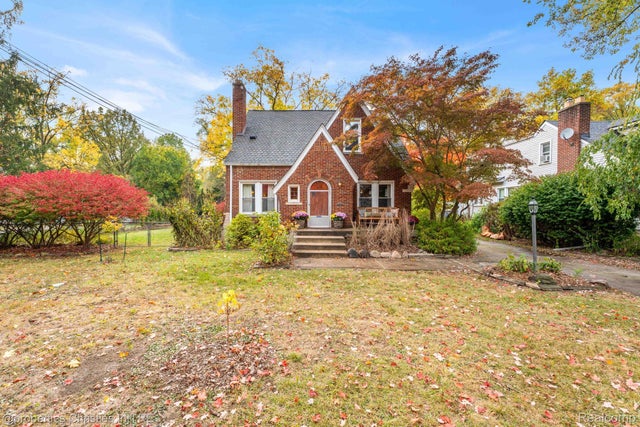 22627 Brookdale Street, Farmington city