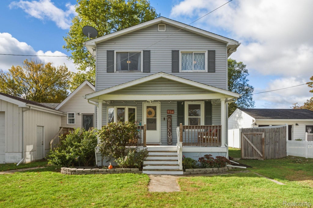 934 Cherry Street, Monroe city