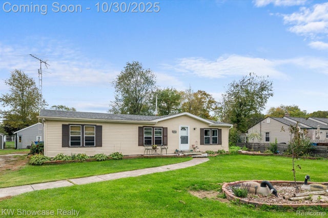 2916 Navarre Boulevard, Frenchtown township