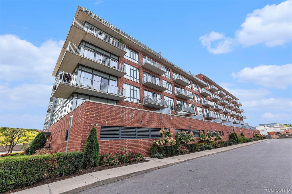 101 Curry Avenue 404, Royal Oak city