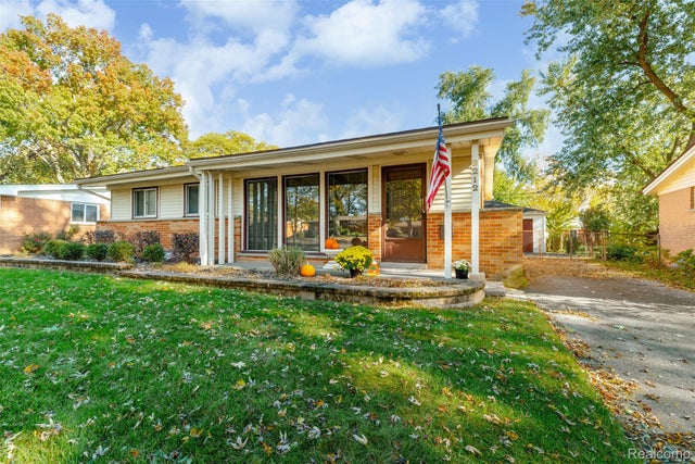 9212 Idaho Street, Livonia city