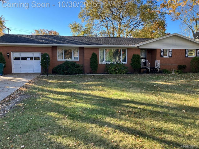 3335 W Water Street, Port Huron charter township