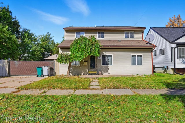 76 W Coy Avenue, Hazel Park city