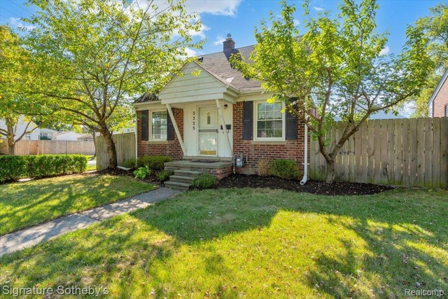 3325 Catalpa Drive, Berkley city