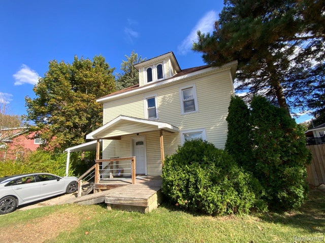 914 N Main Street, Lapeer city