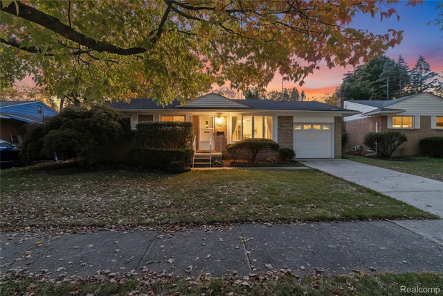 536 Rewold Drive, Rochester city