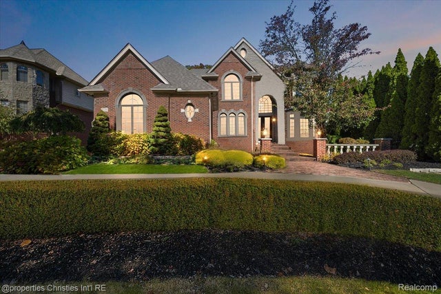 7220 Essex Drive, West Bloomfield charter township