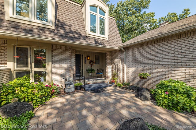 1136 Meadowglen Court, Bloomfield Hills city