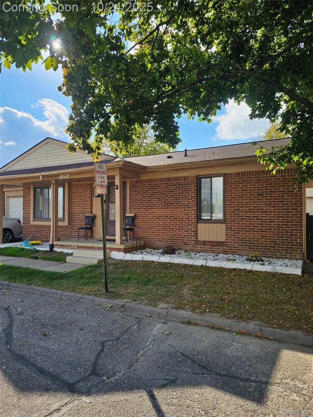 2926 Roundtree Drive, Troy city