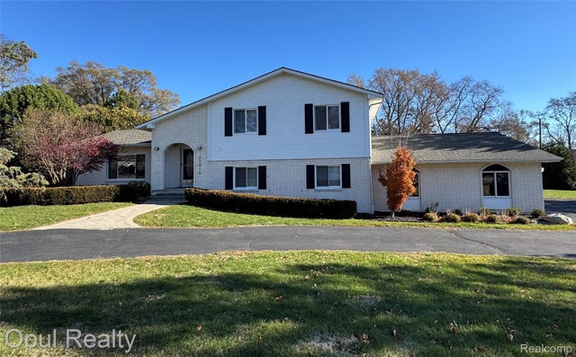 22416 Heathersett Crescent, Farmington Hills city