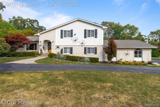 22416 Heathersett Crescent, Farmington Hills city