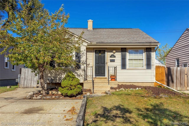 1451 E 14 Mile Road, Birmingham city