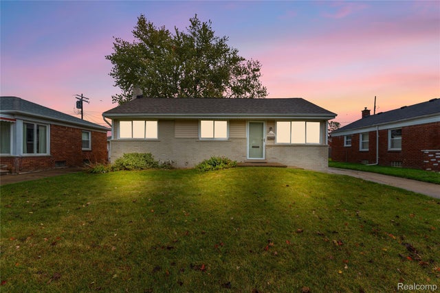 28222 Bohn Street, Roseville city