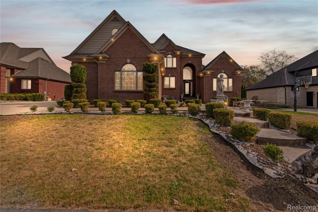 56502 Edgewood Drive, Shelby charter township