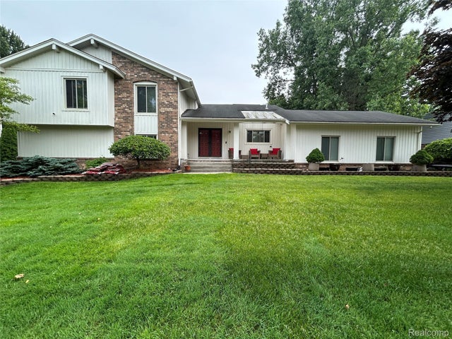 34423 Lakehurst Drive, Farmington Hills city