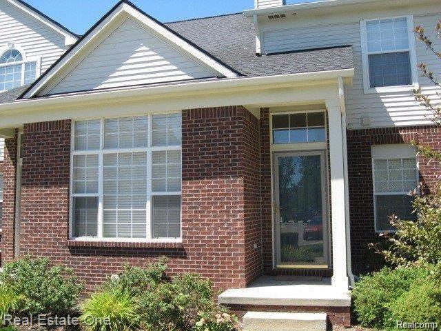 23102 Alexa, Commerce charter township