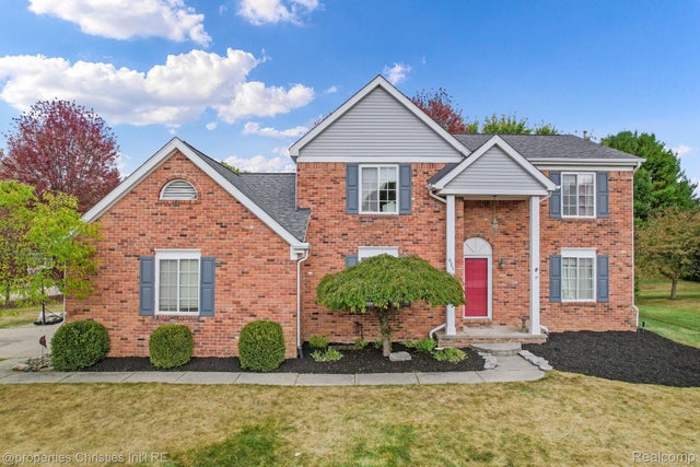 921 River Valley Drive, Lake Orion village