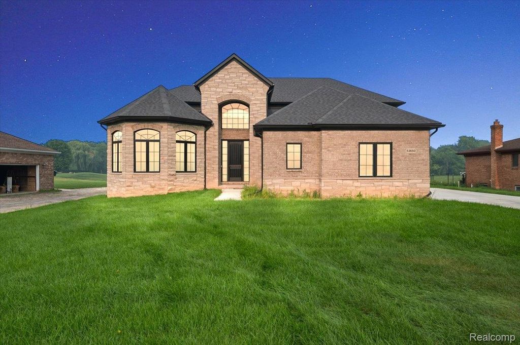 53650 Romeo Plank Road, Macomb township